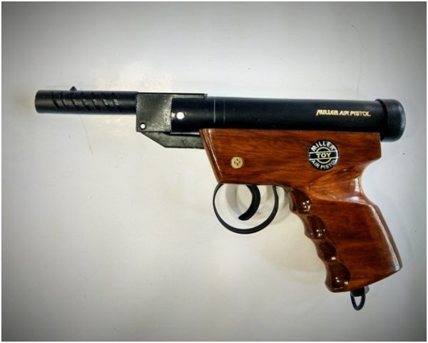 Globus Wooden Air Pistol - Image 2